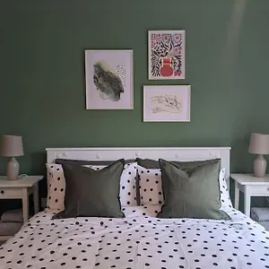 Homely 2 Bed Duplex With A River View Southampton